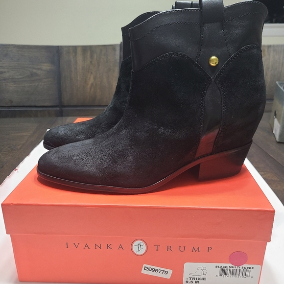 Boot - Picture 5 of 5